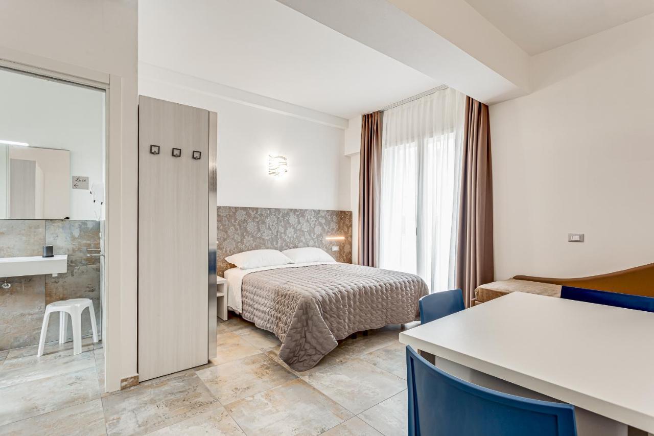 Hotel Belturismo Bellaria-Igea Marina Esterno foto