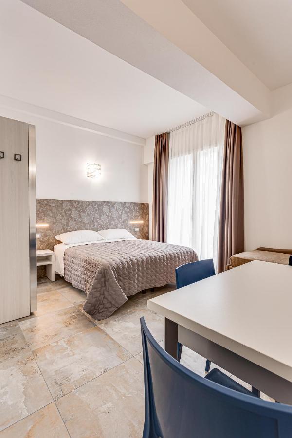 Hotel Belturismo Bellaria-Igea Marina Esterno foto