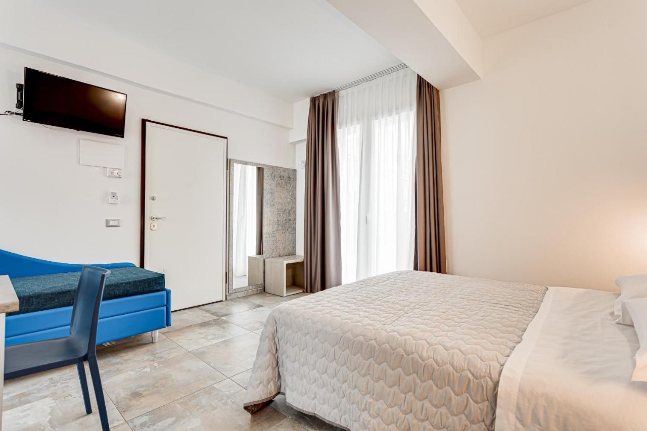 Hotel Belturismo Bellaria-Igea Marina Esterno foto
