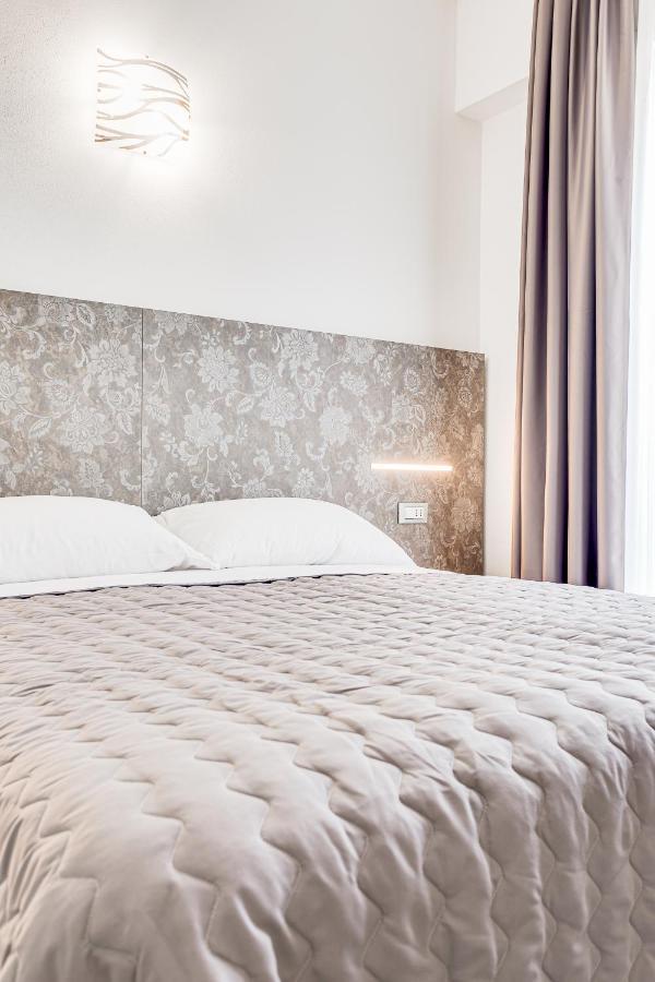Hotel Belturismo Bellaria-Igea Marina Esterno foto