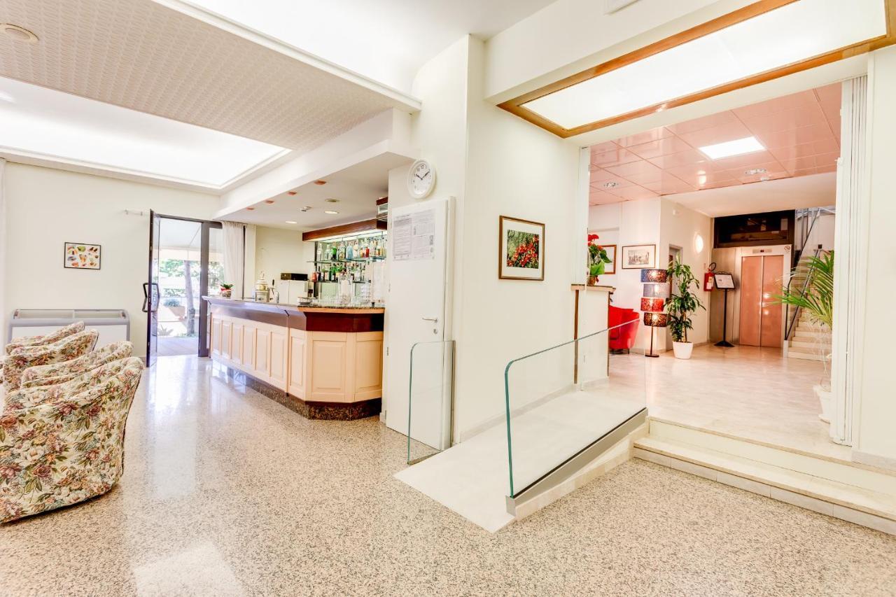 Hotel Belturismo Bellaria-Igea Marina Esterno foto