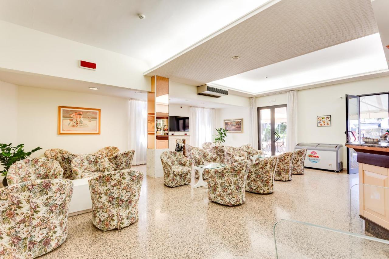 Hotel Belturismo Bellaria-Igea Marina Esterno foto