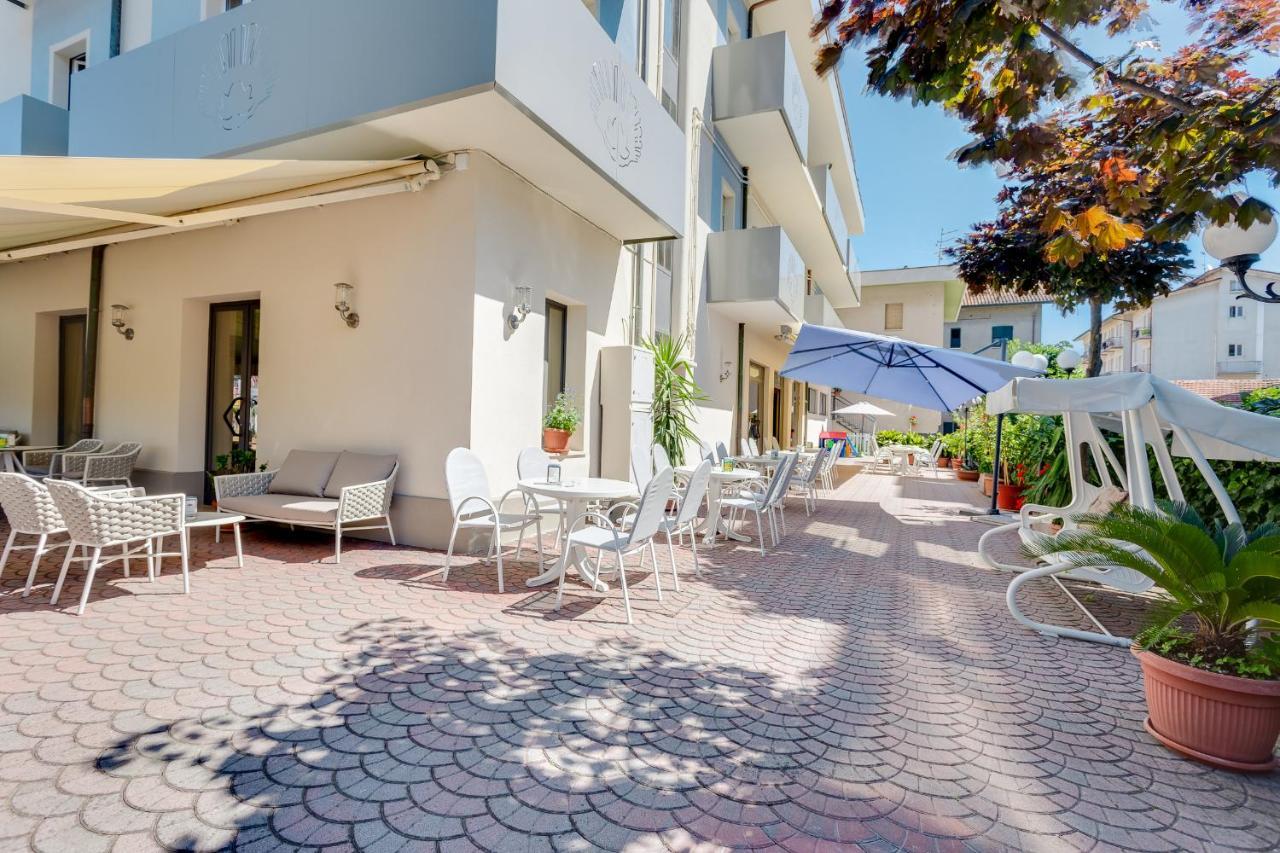 Hotel Belturismo Bellaria-Igea Marina Esterno foto