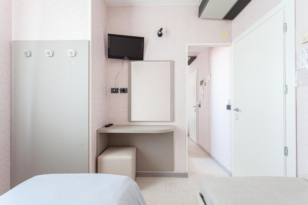 Hotel Belturismo Bellaria-Igea Marina Esterno foto