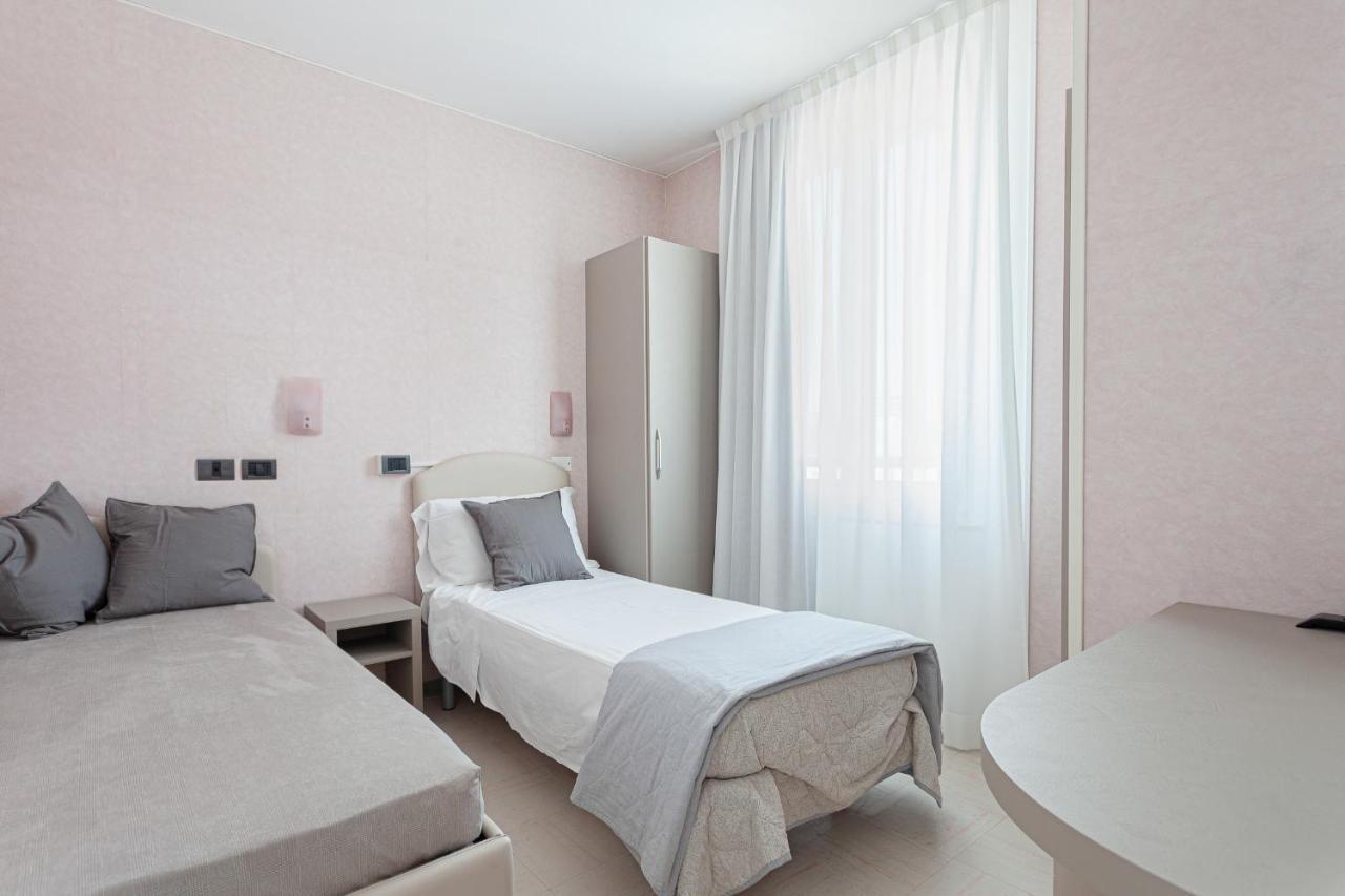 Hotel Belturismo Bellaria-Igea Marina Esterno foto