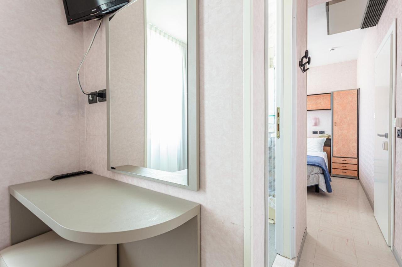 Hotel Belturismo Bellaria-Igea Marina Esterno foto